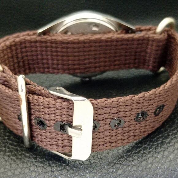 Vintage 1970 Favre Leuba Manual Mens Silver Watch W/Nato Strap - Picture 2 of 7